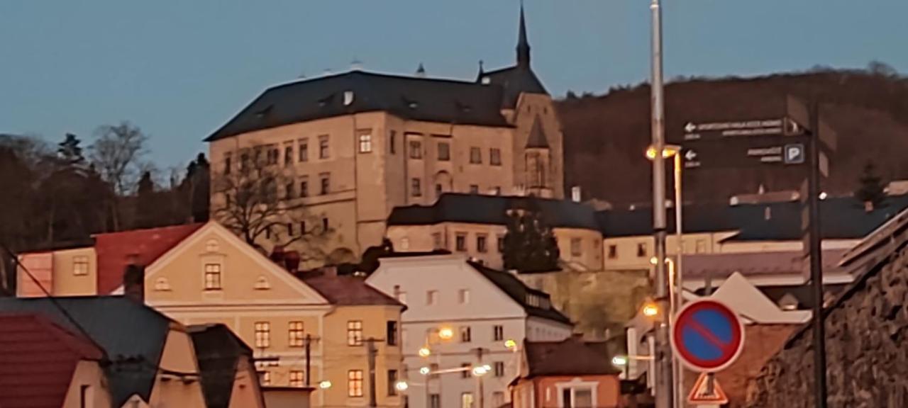 Apartman - Cafe Princ Pod Hradem Wifi, Klima Šternberk Eksteriør bilde